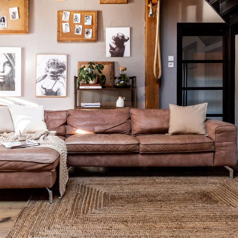 Zo leg je een vloerkleed bij je bank of tafel - Vloerkledenloods