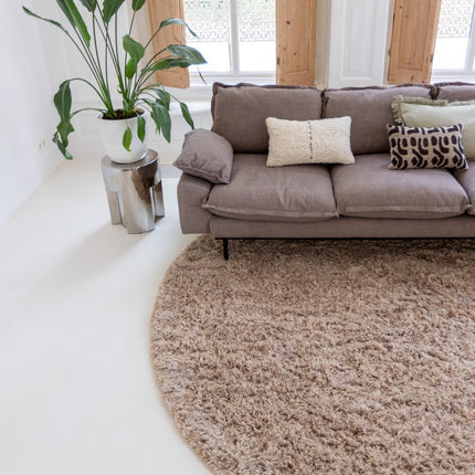 Hoogpolige Vloerkleden - Rond wollen vloerkleed hoogpolig Raw Wool Lichtbruin Interieur05 - Vloerkledenloods