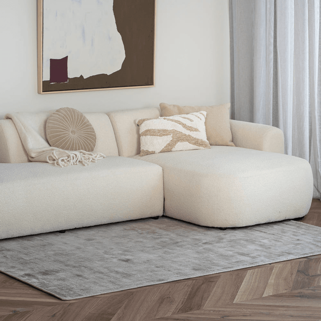 Moderne vloerkleden - Vloerkleed Felva viscose silk taupe - Interieur05 - Vloerkledenloods