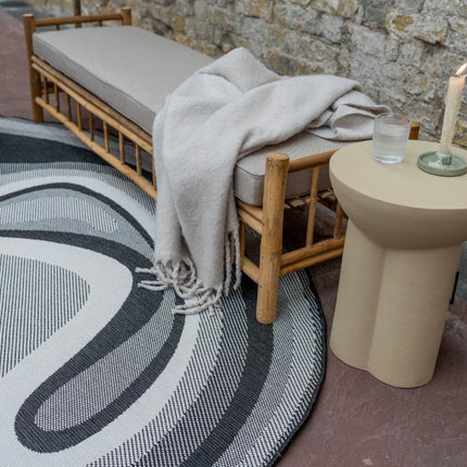 Organisch gevormd buitenkleed Loop Stone Zwart - Vloerkledenloods