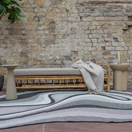 Organisch gevormd buitenkleed Loop Stone Zwart - Vloerkledenloods