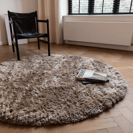 Rond hoogpolig vloerkleed Fender taupe - Vloerkledenloods